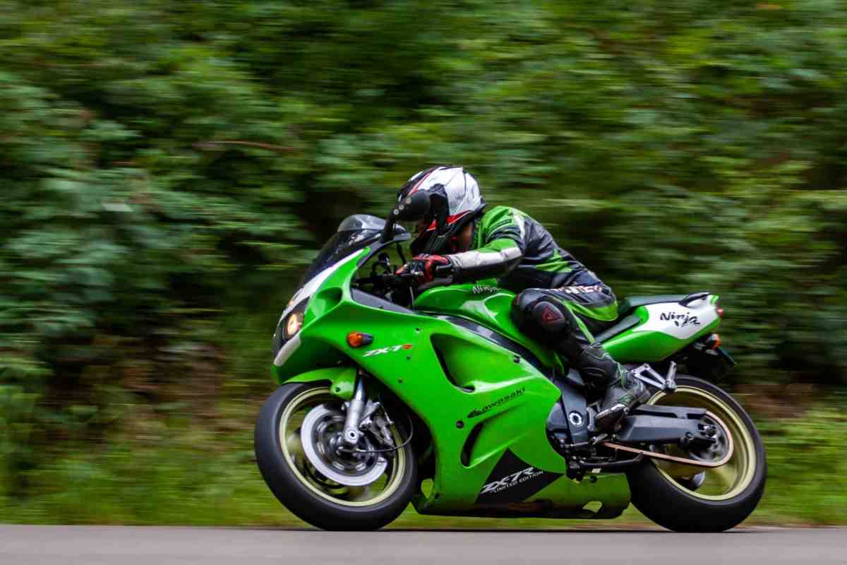 Kawasaki riscrive la storia delle moto