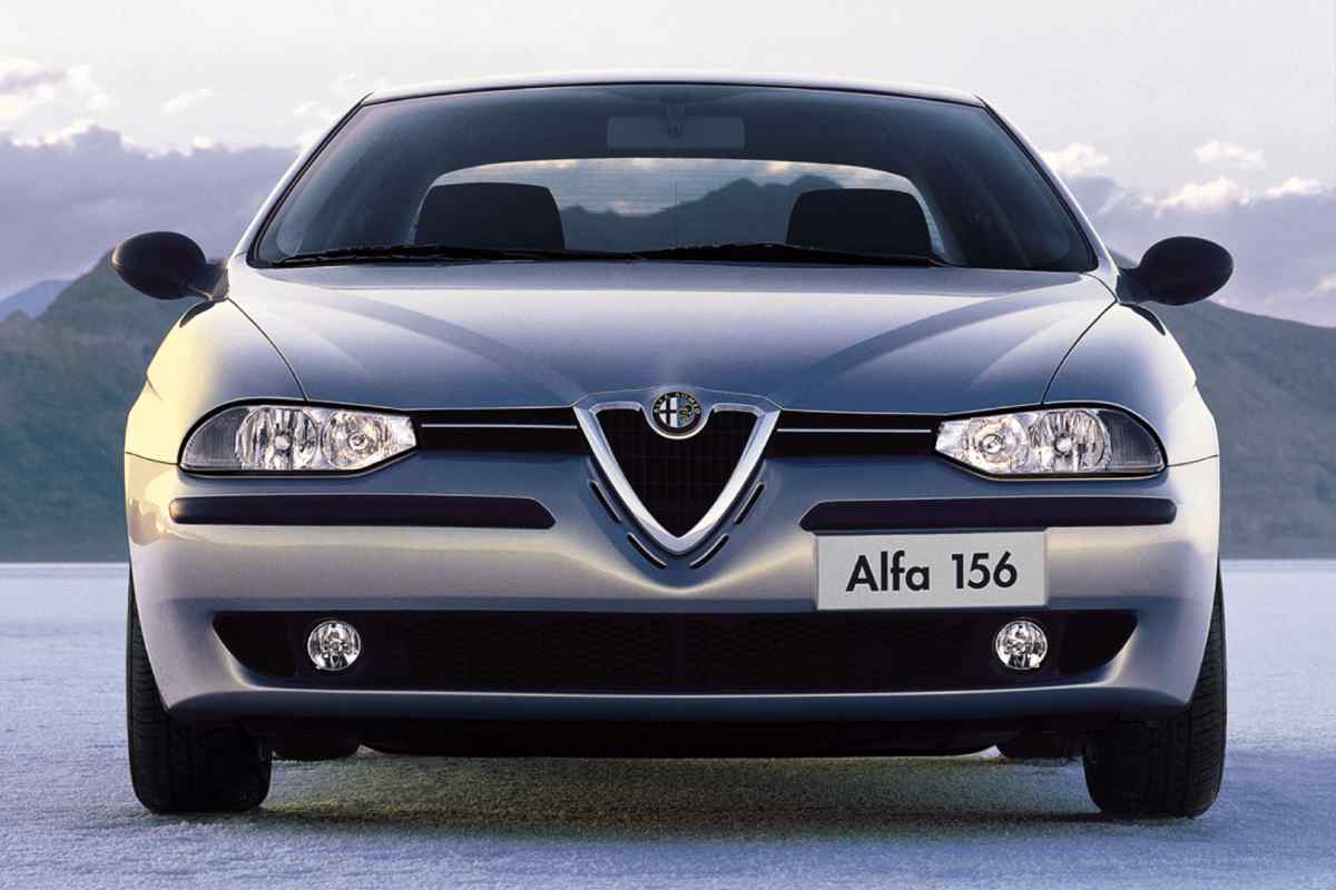 Alfa Romeo 156, un'auto che ha scritto la storia: come lei nessuna mai