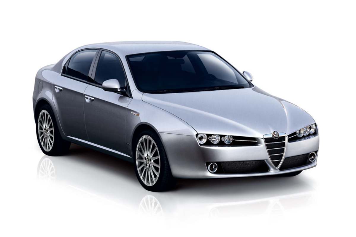 Alfa Romeo 156, un'auto che ha scritto la storia: come lei nessuna mai