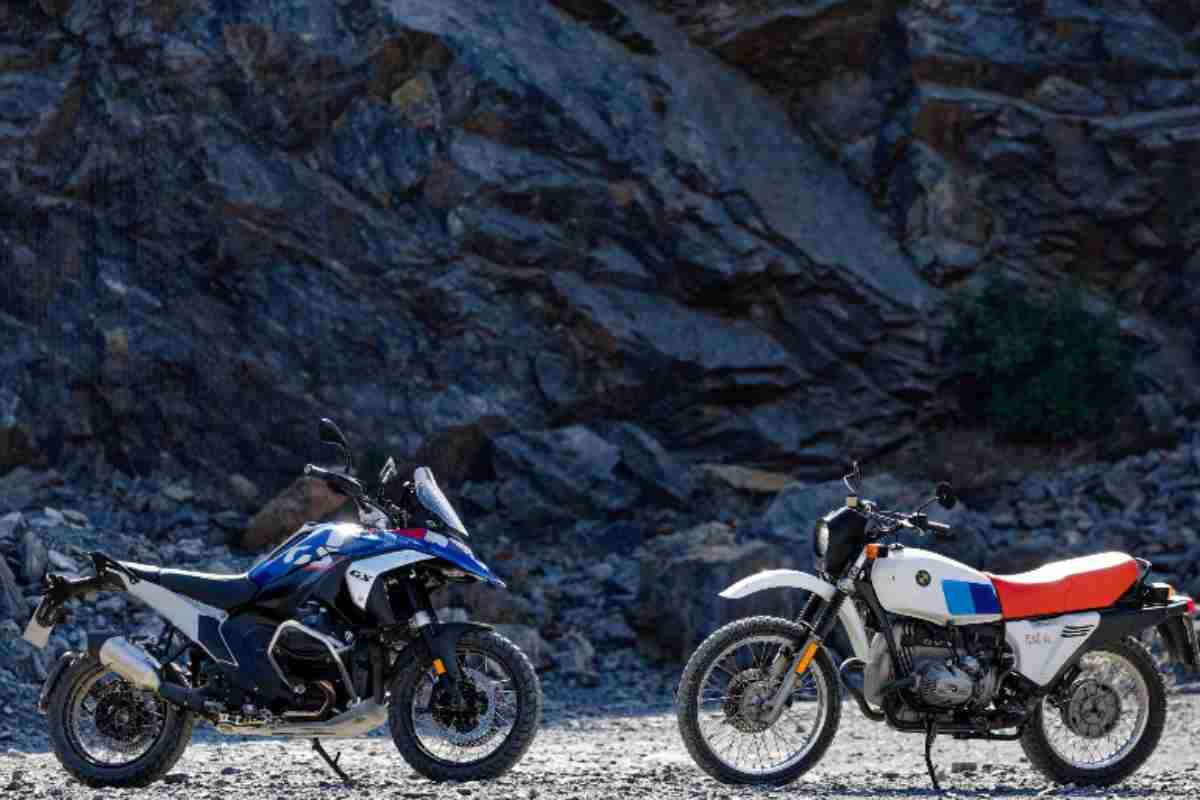 BMW R 1300 GS scalzata da un'altro modello