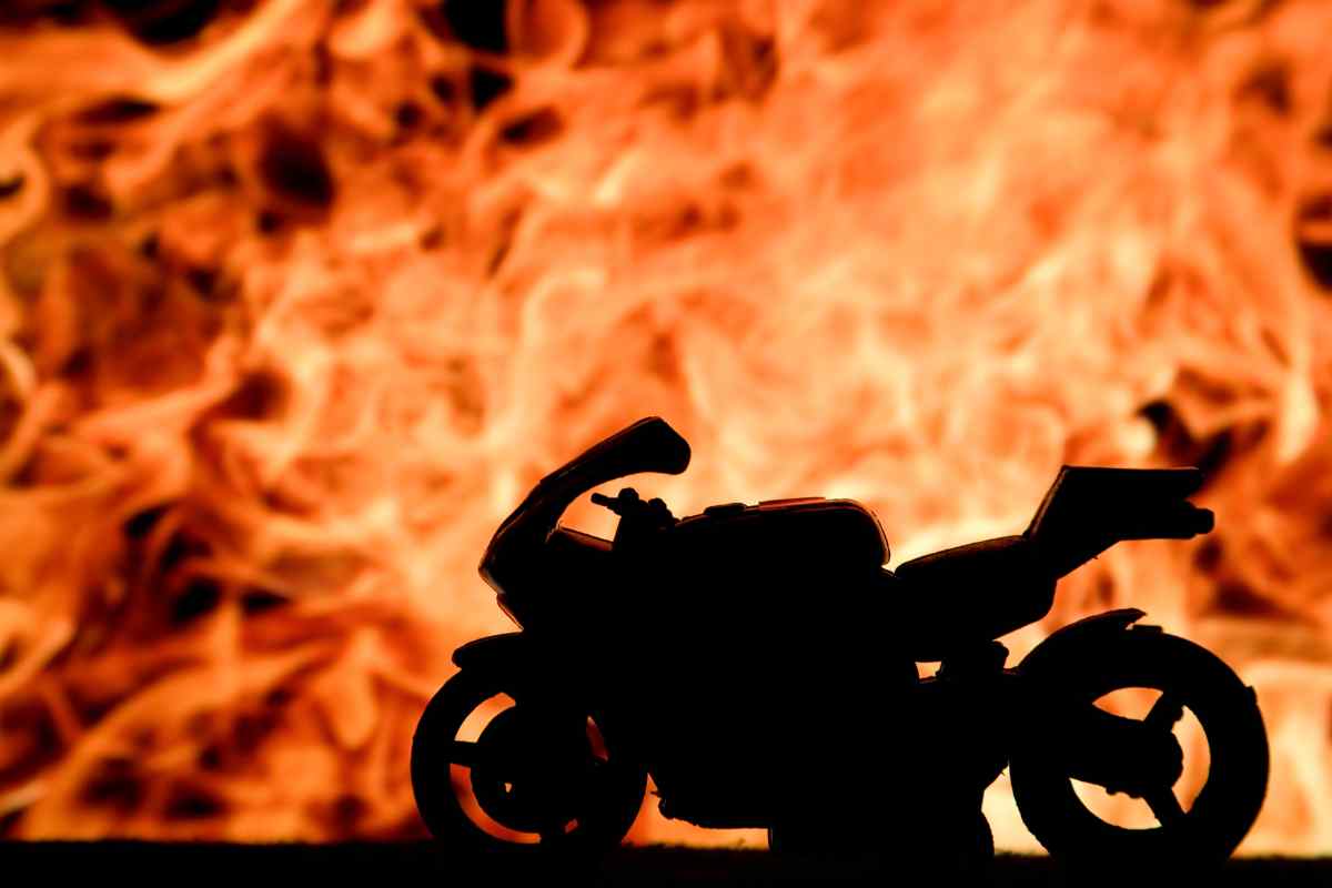 Incendio moto come evitarlo