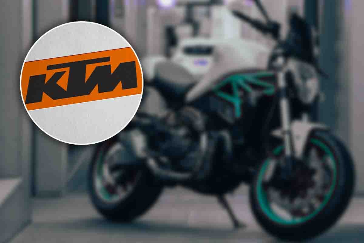 KTM rivoluziona la sua naked